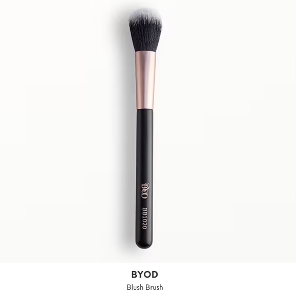 BYOD Blush Brush - Picture 1 of 1